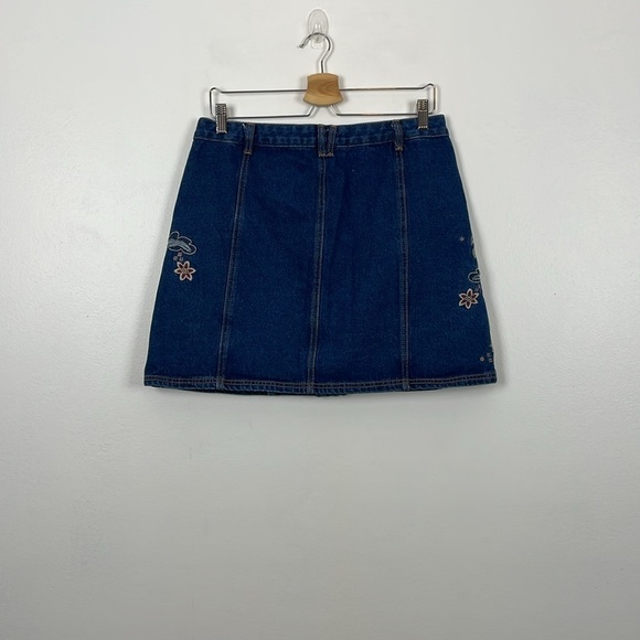 Stradivarius Denim Embroidered Skirt Womens 10 Button Down Front 2 Pocket Mini - Picture 4 of 9